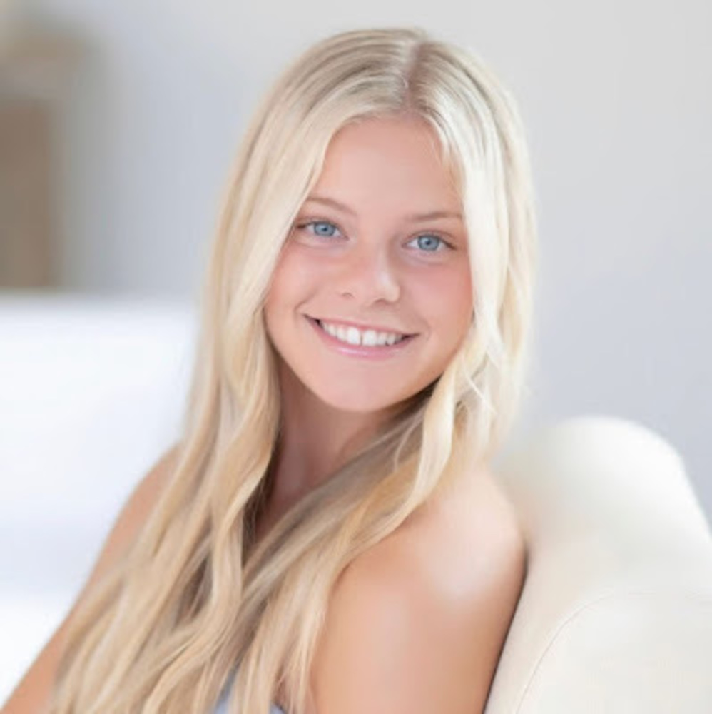 Meet your Posher, Avery